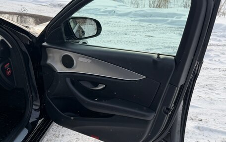 Mercedes-Benz E-Класс, 2019 год, 1 840 000 рублей, 23 фотография