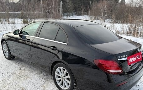 Mercedes-Benz E-Класс, 2019 год, 1 840 000 рублей, 31 фотография
