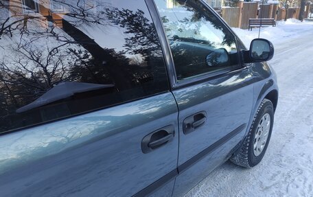 Chrysler Voyager IV, 2002 год, 650 000 рублей, 2 фотография