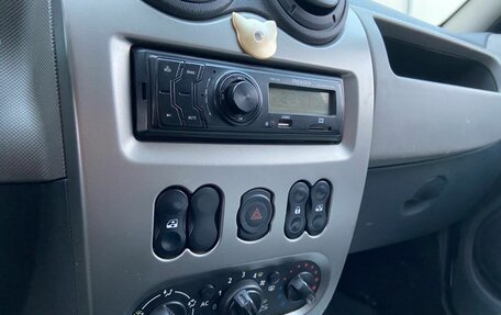 Renault Sandero I, 2013 год, 389 000 рублей, 9 фотография