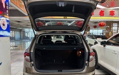 Skoda Karoq I, 2022 год, 1 900 000 рублей, 4 фотография