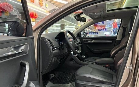 Skoda Karoq I, 2022 год, 1 900 000 рублей, 5 фотография