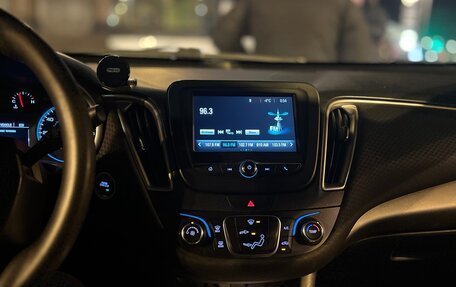 Chevrolet Malibu IX, 2018 год, 920 000 рублей, 11 фотография