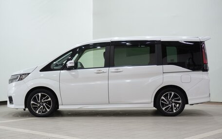 Honda Stepwgn IV, 2017 год, 2 365 000 рублей, 6 фотография