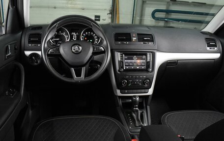 Skoda Yeti I рестайлинг, 2016 год, 1 394 000 рублей, 6 фотография