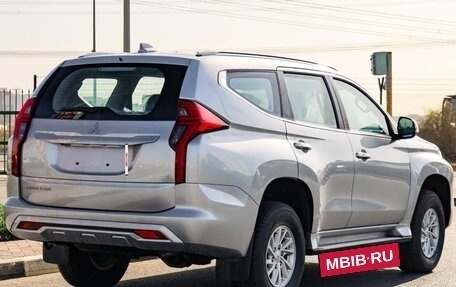 Mitsubishi Pajero Sport III рестайлинг, 2023 год, 3 700 000 рублей, 3 фотография