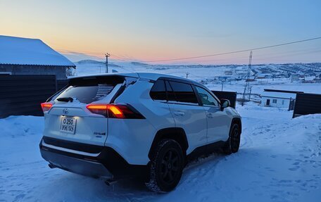 Toyota RAV4, 2021 год, 3 490 000 рублей, 3 фотография