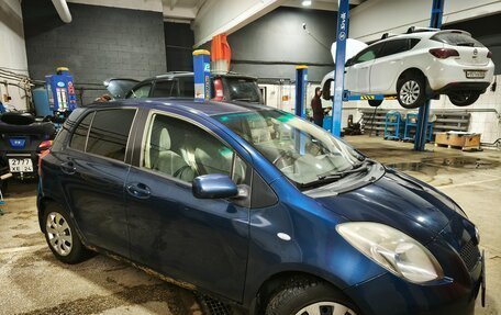 Toyota Yaris III рестайлинг, 2006 год, 500 000 рублей, 5 фотография