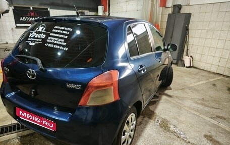 Toyota Yaris III рестайлинг, 2006 год, 500 000 рублей, 4 фотография