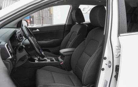 KIA Sportage IV рестайлинг, 2018 год, 2 390 000 рублей, 10 фотография