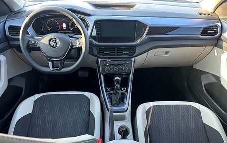 Volkswagen T-Cross I, 2022 год, 1 597 153 рублей, 6 фотография