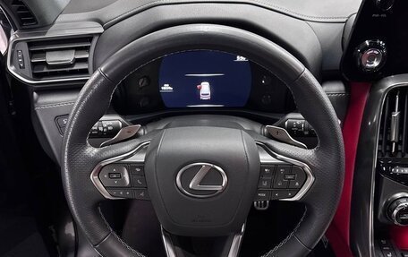 Lexus LX, 2023 год, 16 000 000 рублей, 4 фотография