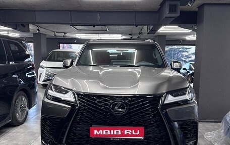 Lexus LX, 2023 год, 16 000 000 рублей, 3 фотография