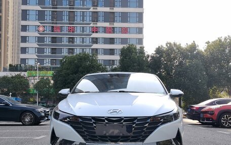 Hyundai Elantra, 2021 год, 1 560 000 рублей, 2 фотография