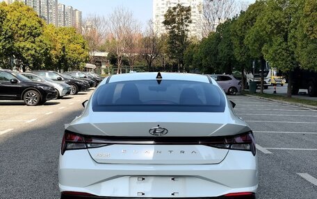 Hyundai Elantra, 2021 год, 1 560 000 рублей, 8 фотография