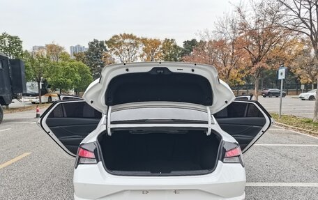 Hyundai Elantra, 2022 год, 1 450 000 рублей, 10 фотография