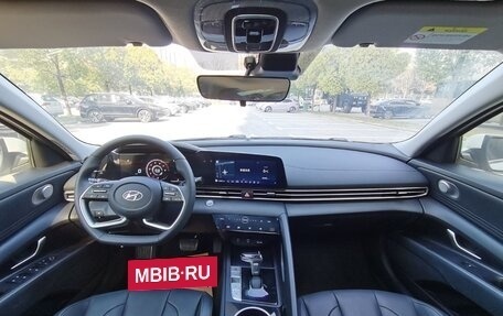 Hyundai Elantra, 2021 год, 1 560 000 рублей, 14 фотография