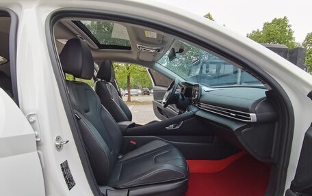 Hyundai Elantra, 2022 год, 1 450 000 рублей, 13 фотография