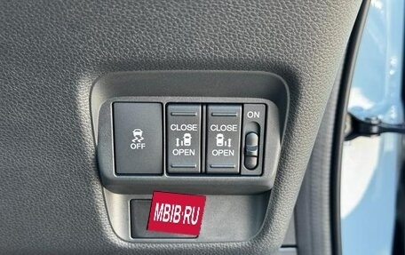 Honda Freed, 2025 год, 2 930 000 рублей, 38 фотография