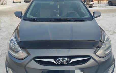 Hyundai Solaris II рестайлинг, 2012 год, 850 000 рублей, 1 фотография