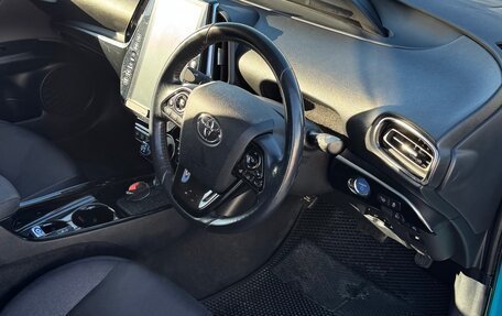 Toyota Prius IV XW50, 2018 год, 2 100 000 рублей, 6 фотография