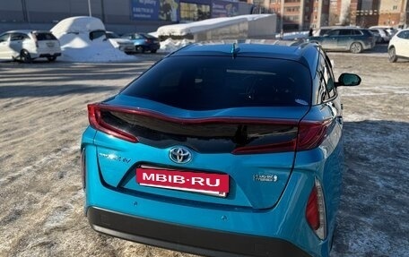 Toyota Prius IV XW50, 2018 год, 2 100 000 рублей, 10 фотография