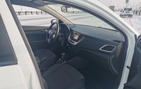 Hyundai Solaris II рестайлинг, 2018 год, 1 150 000 рублей, 8 фотография