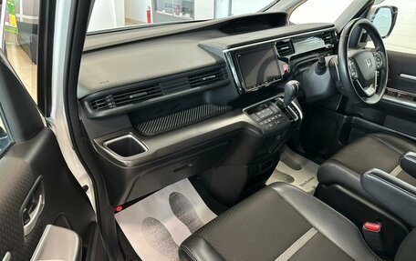 Honda Stepwgn IV, 2020 год, 2 649 900 рублей, 12 фотография