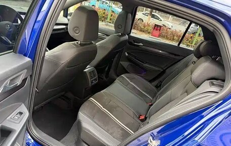 Volkswagen Golf VIII, 2021 год, 1 999 000 рублей, 10 фотография