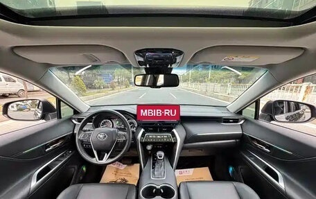 Toyota Harrier, 2024 год, 3 995 010 рублей, 7 фотография