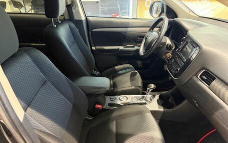Mitsubishi Outlander III рестайлинг 3, 2012 год, 1 299 000 рублей, 12 фотография