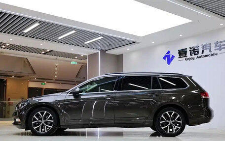 Volkswagen Passat B8 рестайлинг, 2018 год, 1 860 035 рублей, 3 фотография