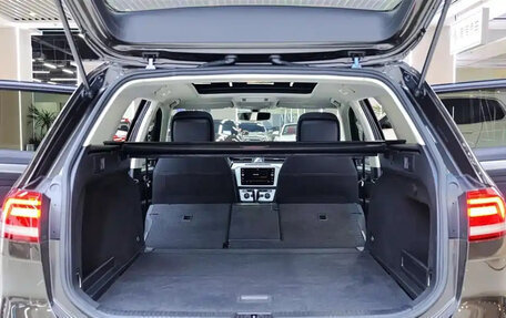 Volkswagen Passat B8 рестайлинг, 2018 год, 1 860 035 рублей, 30 фотография