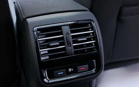 Volkswagen Passat B8 рестайлинг, 2018 год, 1 860 035 рублей, 29 фотография