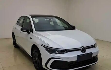 Volkswagen Golf VIII, 2023 год, 2 694 000 рублей, 3 фотография