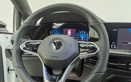 Volkswagen Golf VIII, 2023 год, 2 694 000 рублей, 10 фотография