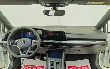 Volkswagen Golf VIII, 2023 год, 2 694 000 рублей, 9 фотография