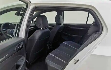 Volkswagen Golf VIII, 2023 год, 2 694 000 рублей, 15 фотография