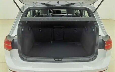 Volkswagen Golf VIII, 2023 год, 2 694 000 рублей, 20 фотография