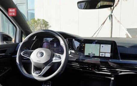 Volkswagen Golf VIII, 2024 год, 2 560 000 рублей, 10 фотография