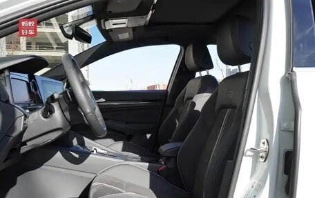 Volkswagen Golf VIII, 2024 год, 2 560 000 рублей, 12 фотография