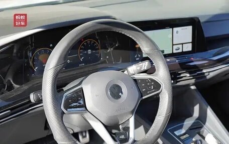 Volkswagen Golf VIII, 2024 год, 2 560 000 рублей, 16 фотография