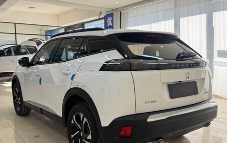 Peugeot 2008 II, 2022 год, 1 850 000 рублей, 3 фотография