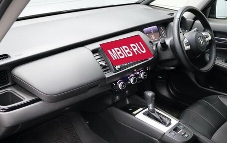 Honda Fit, 2020 год, 920 000 рублей, 9 фотография