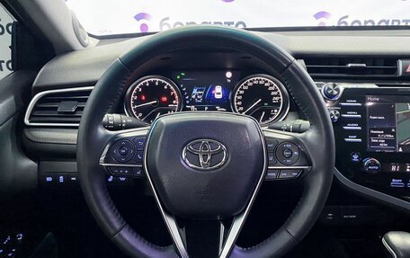 Toyota Camry, 2019 год, 2 800 000 рублей, 9 фотография
