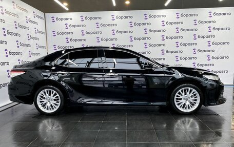 Toyota Camry, 2019 год, 2 800 000 рублей, 8 фотография