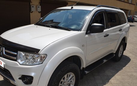 Mitsubishi Pajero Sport II рестайлинг, 2014 год, 1 800 000 рублей, 2 фотография