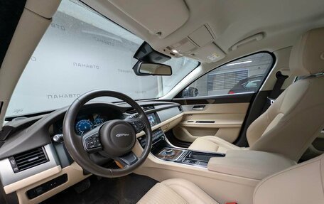 Jaguar XF II, 2016 год, 2 457 000 рублей, 8 фотография