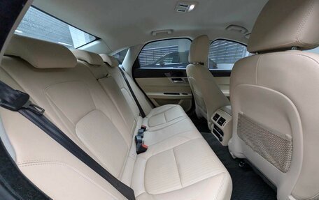 Jaguar XF II, 2016 год, 2 457 000 рублей, 12 фотография