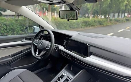 Volkswagen Golf VIII, 2022 год, 1 670 000 рублей, 9 фотография